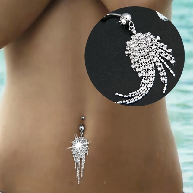 Piercing za popek s srebrnimi resicami 