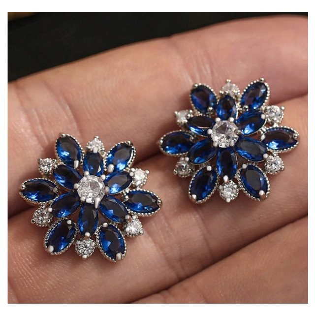 Elegantni vtični uhani z modro rožico