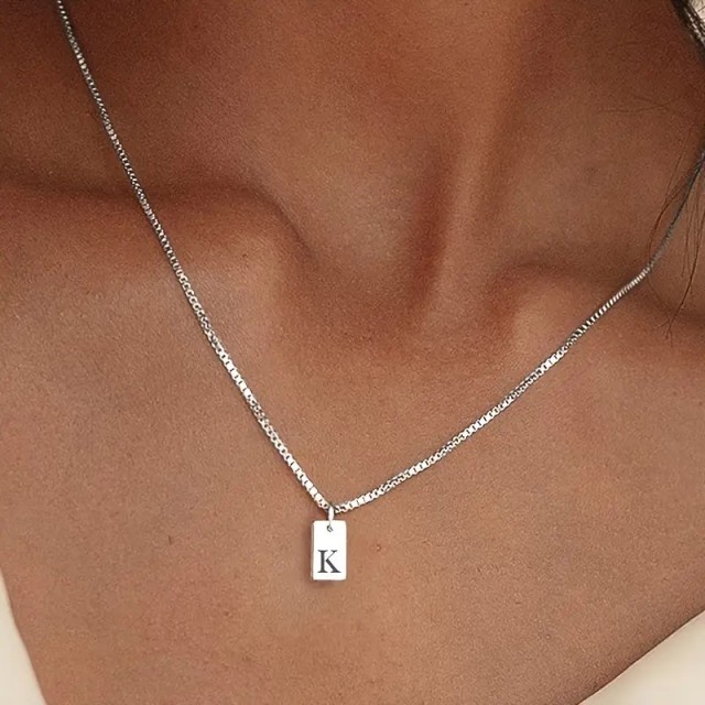 Personalizirana ogrlica INICIALKE VAŠE DRUŽINE 